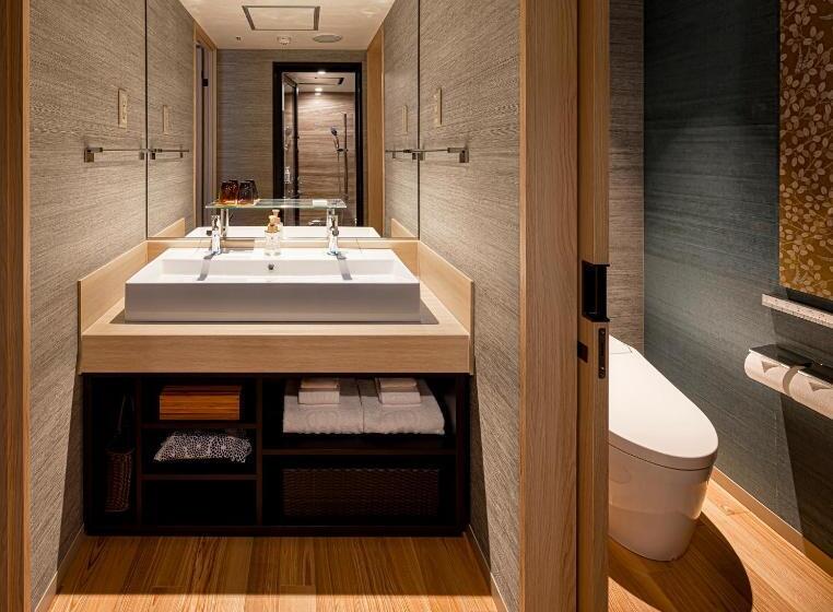 Номер Стандарт с Балконом, Rihga Gran Kyoto