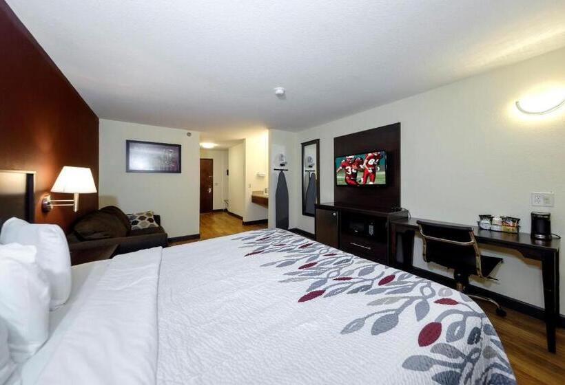 带大床的高级房间, Red Roof Inn Osage Beach  Lake Of The Ozarks