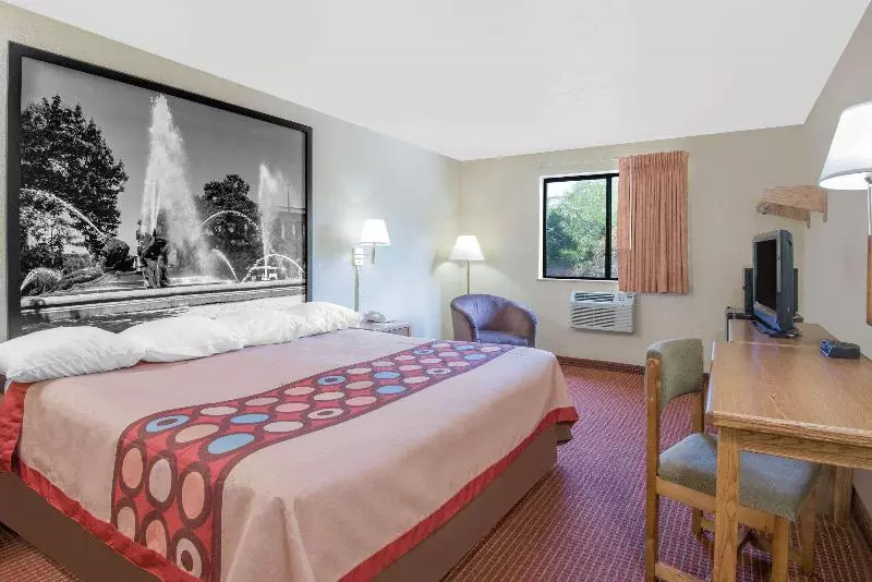 اتاق استاندارد با تخت بزرگ, Super 8 By Wyndham Altoona