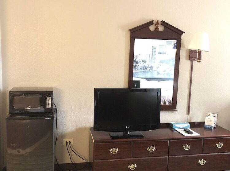 جناح غرفتين نوم, Super 8 By Wyndham Aurora/naperville Area