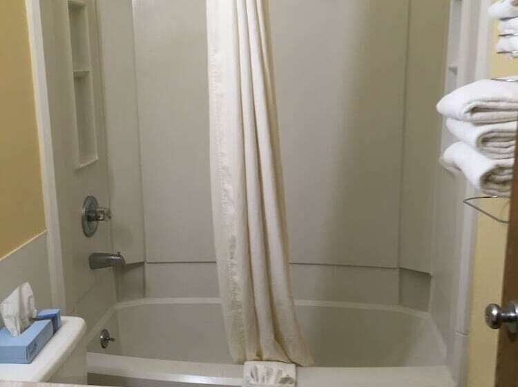 Номер Стандарт 2 Двуспальные Кровати, Super 8 By Wyndham Bath Hammondsport Area