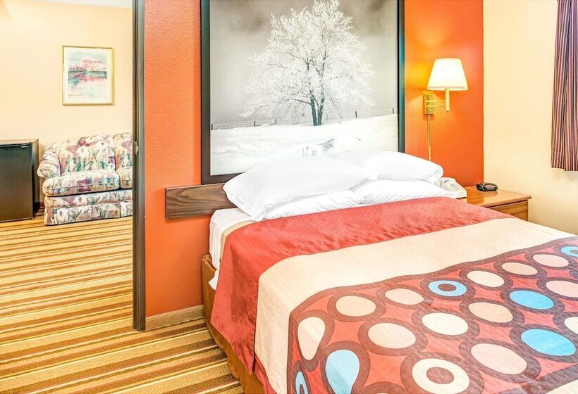 Люкс, Super 8 By Wyndham Blair