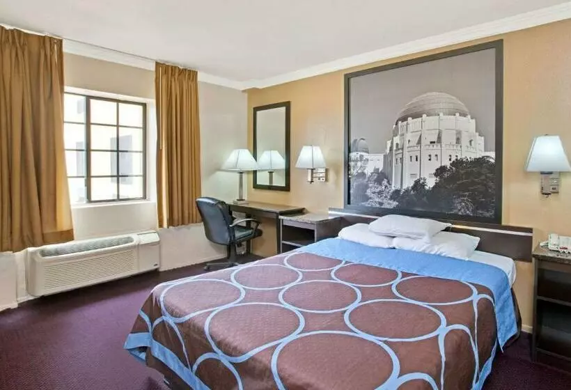 اتاق استاندارد, Super 8 By Wyndham Hollywood/la Area