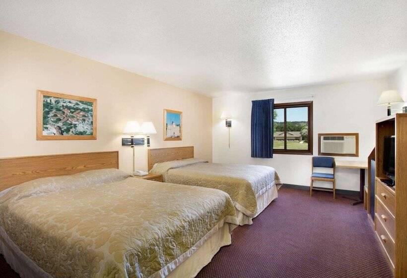 Номер Стандарт 2 Двуспальные Кровати, Super 8 By Wyndham Hot Springs