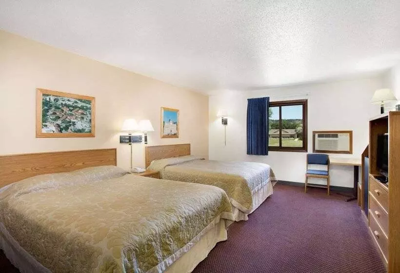 Standard-huone 2 Parivuodetta, Super 8 By Wyndham Hot Springs