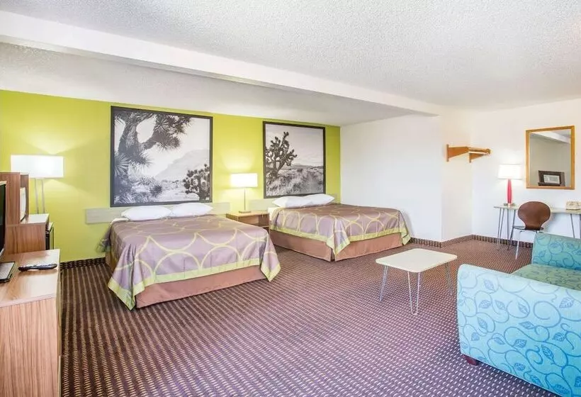 Sviitti, Super 8 By Wyndham Kingman