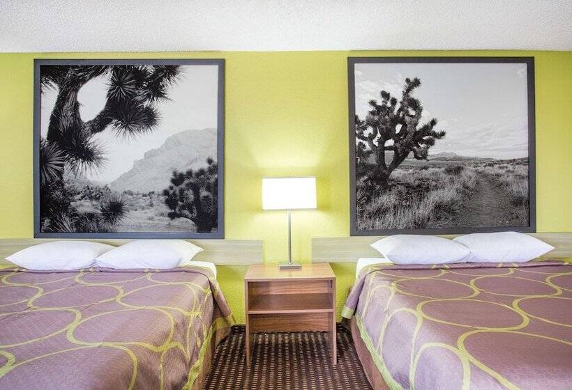 جناح, Super 8 By Wyndham Kingman