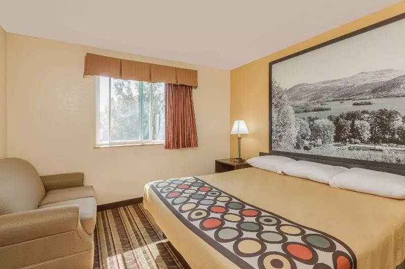 سوئیت با تخت بزرگ, Super 8 By Wyndham Latham Albany Airport