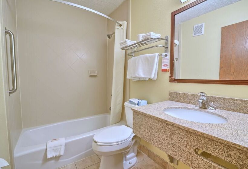 Люкс, Super 8 By Wyndham Latham   Albany Airport