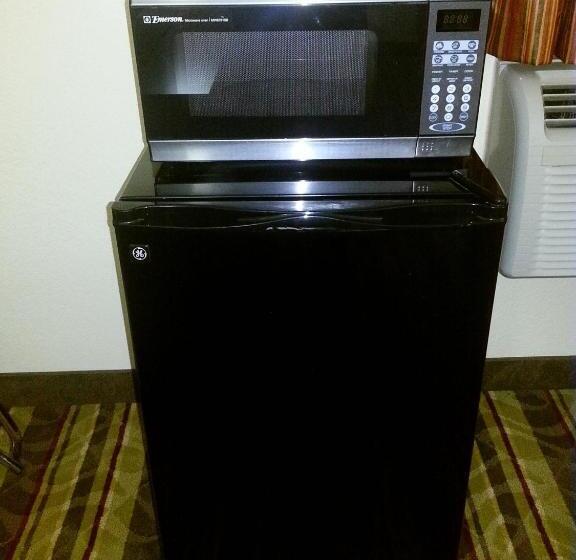 Люкс, Super 8 By Wyndham Latham   Albany Airport