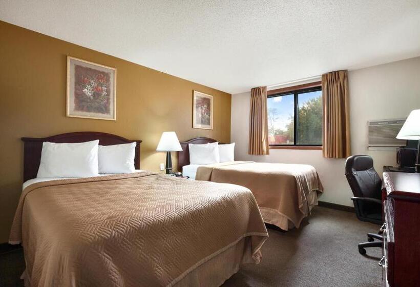 Номер Стандарт 2 Двуспальные Кровати, Travelodge By Wyndham La Porte/michigan City Area