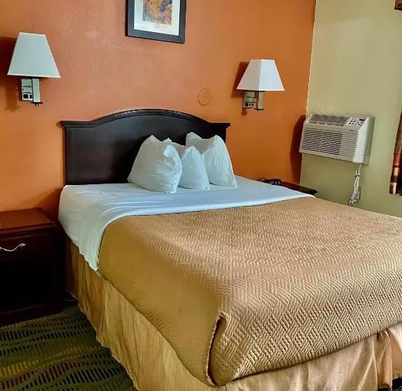クイーンサイズベッドのスタンダードルーム, Travelodge By Wyndham La Porte/michigan City Area