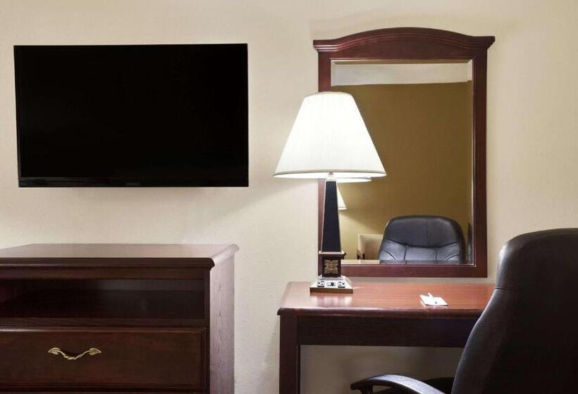 חדר סטנדרט, Travelodge By Wyndham La Porte/michigan City Area