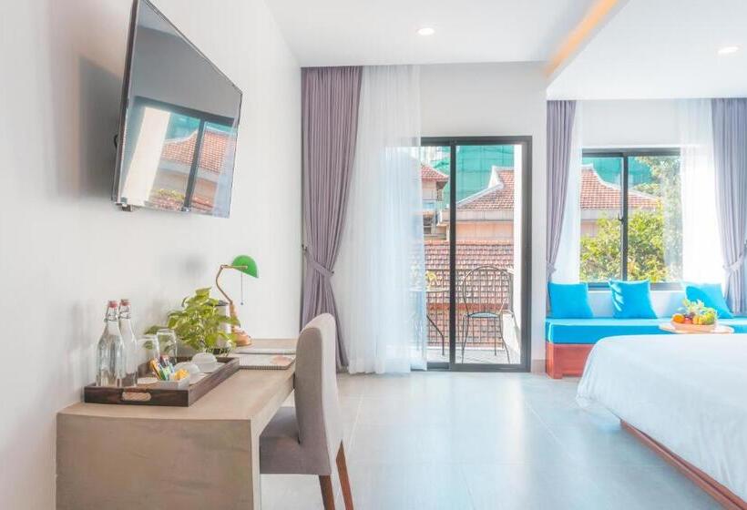 اتاق پرمیوم, Angkor Aurora