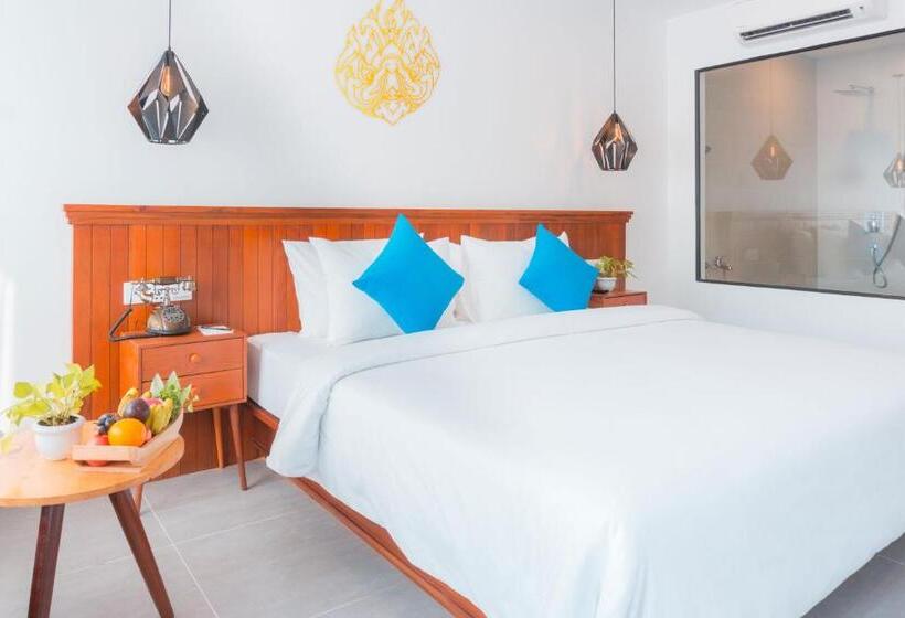 اتاق پرمیوم, Angkor Aurora