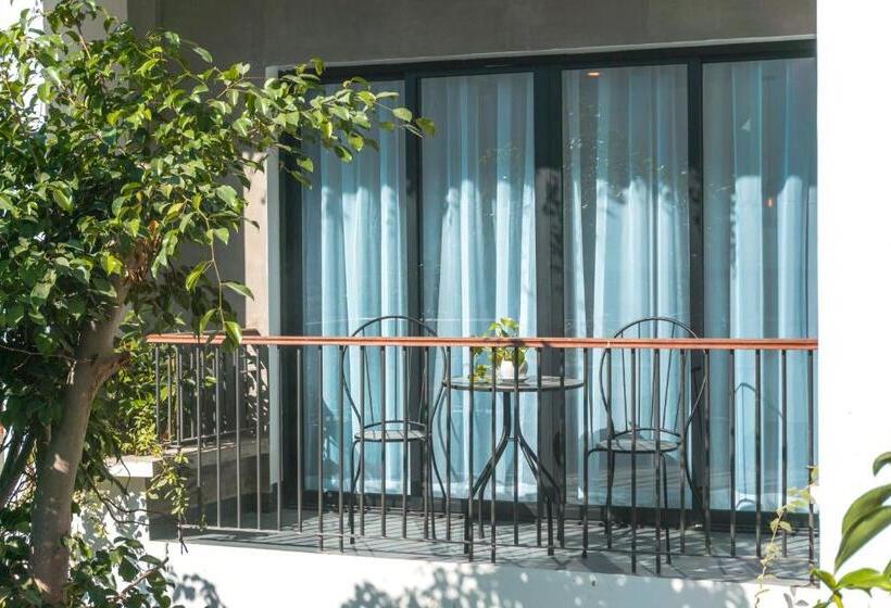 اتاق لوکس خانوادگی, Angkor Aurora