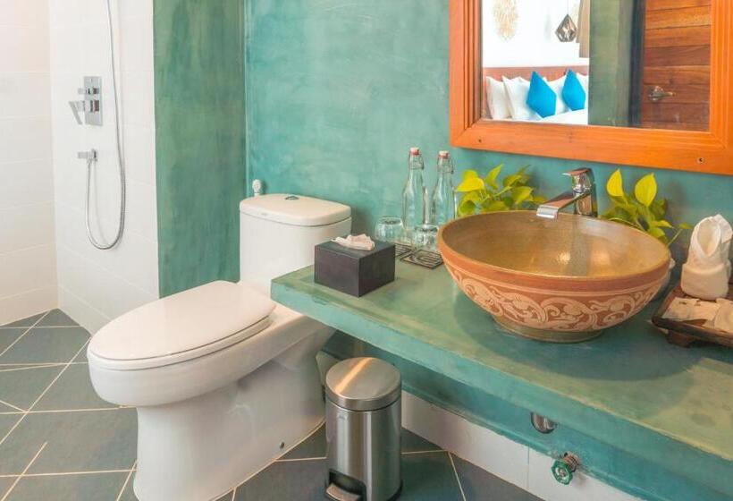 اتاق لوکس خانوادگی, Angkor Aurora