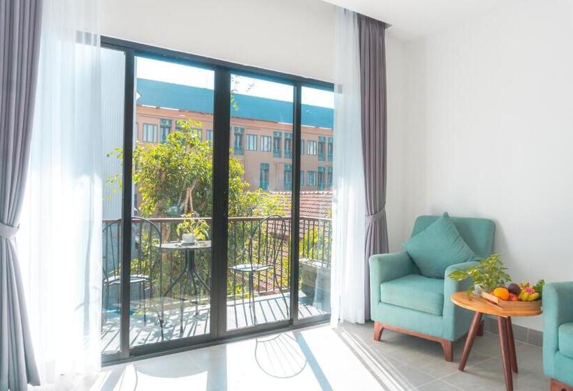 اتاق لوکس خانوادگی, Angkor Aurora