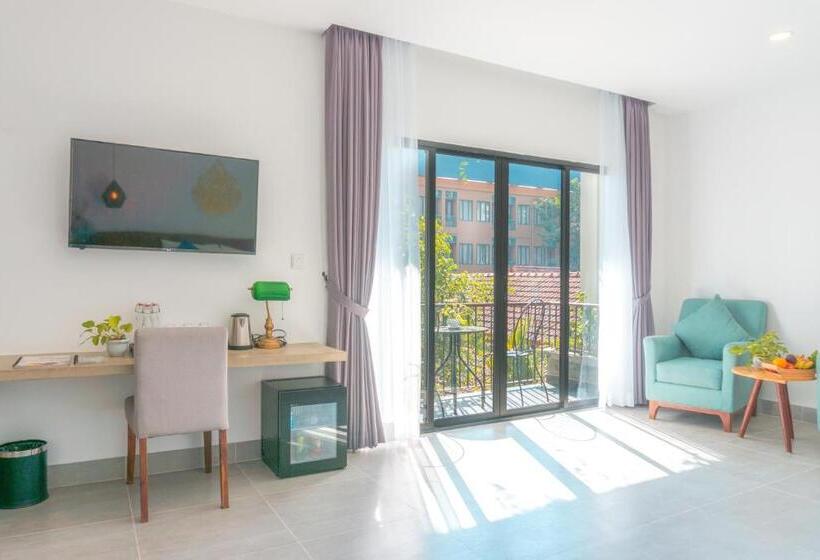 اتاق لوکس خانوادگی, Angkor Aurora