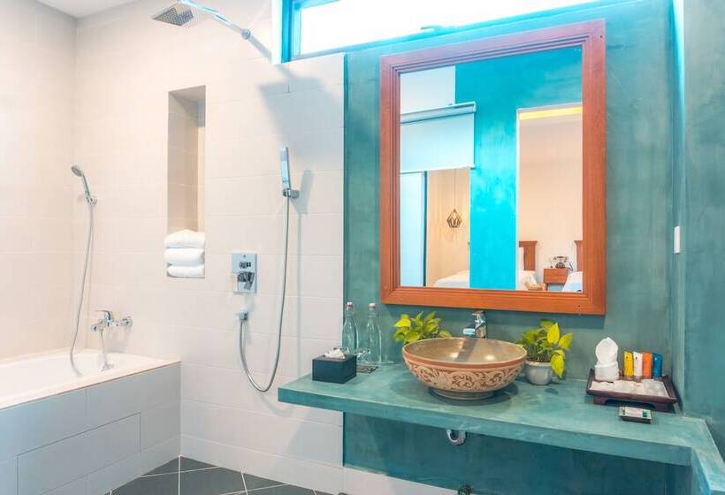 اتاق لوکس خانوادگی, Angkor Aurora