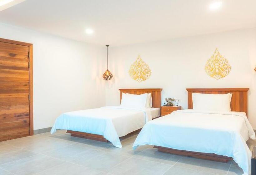 اتاق پرمیوم, Angkor Aurora