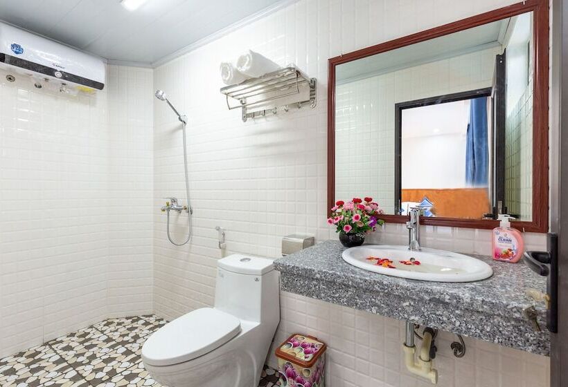 اتاق استاندارد سه نفره, Elizabeth Hotel Tam Coc