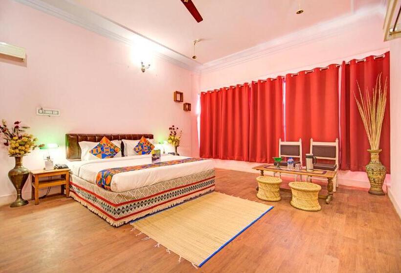 Семейный Номер, Pink Palace