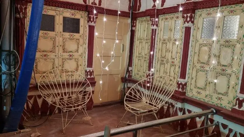 اتاق عادی, Suraj Haveli