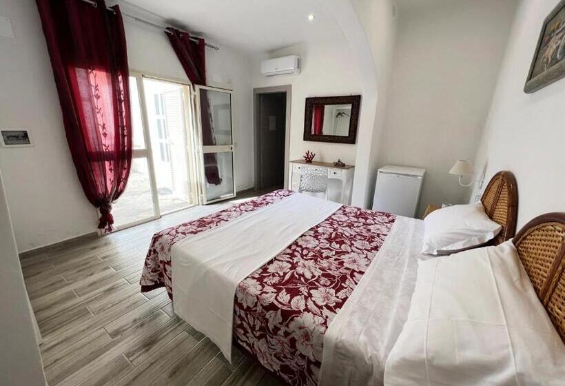 スタンダードルーム, Camere Dieci Maggio