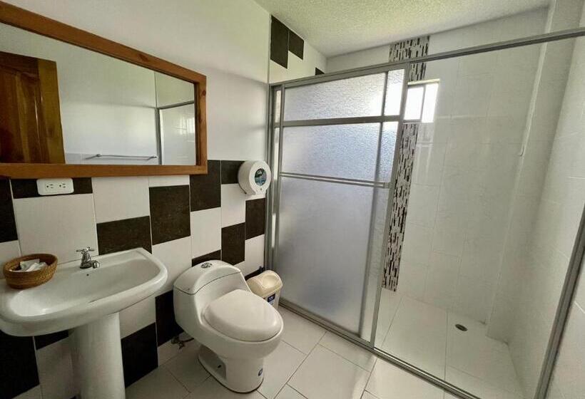 스탠다드 트리플 룸, Hostal Alpachaca   New Quito Airport