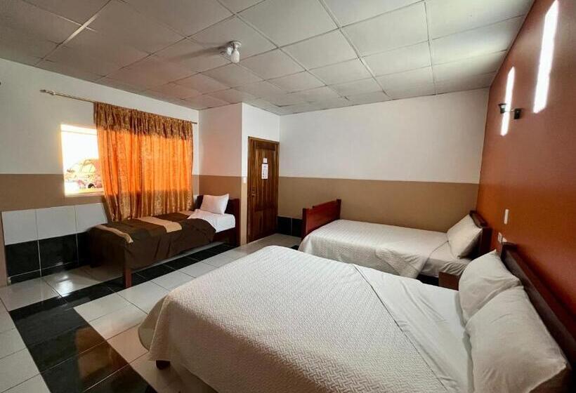 스탠다드 트리플 룸, Hostal Alpachaca   New Quito Airport