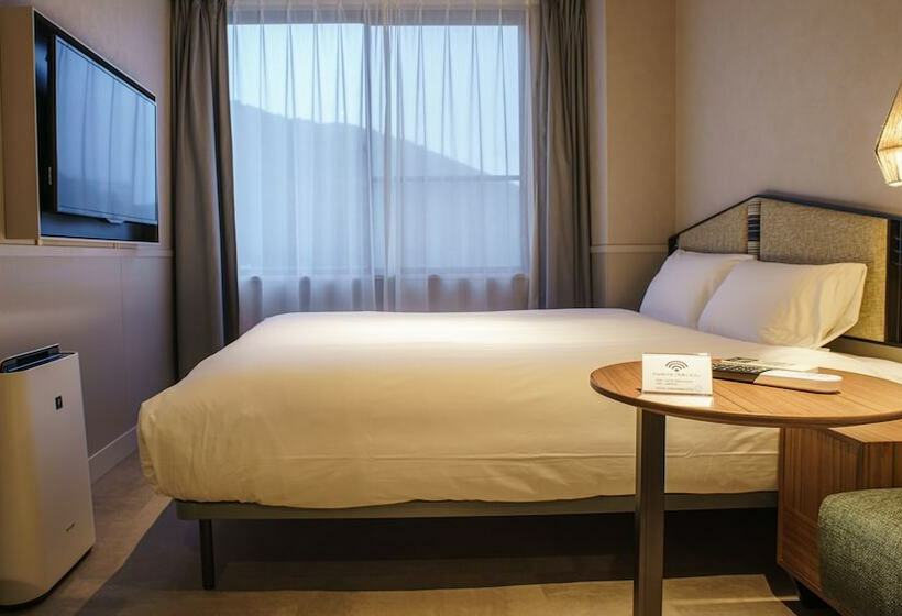 غرفة قياسية, Aoka Kamigoto