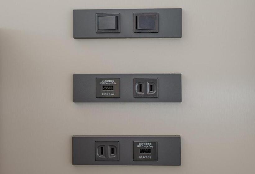 جناح عائلي, Aoka Kamigoto