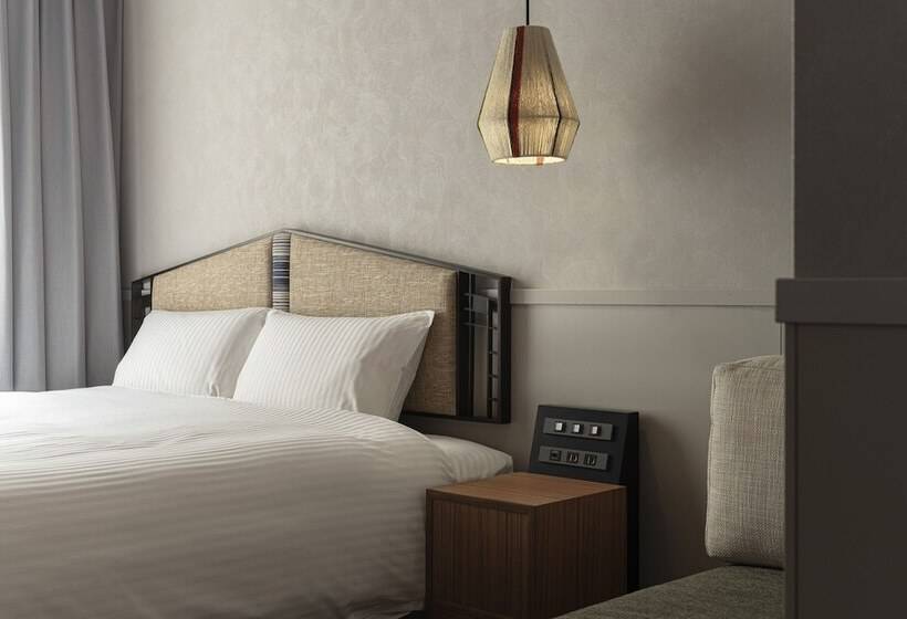 غرفة قياسية, Aoka Kamigoto