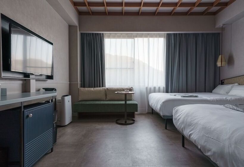 غرفة سوبيريور, Aoka Kamigoto