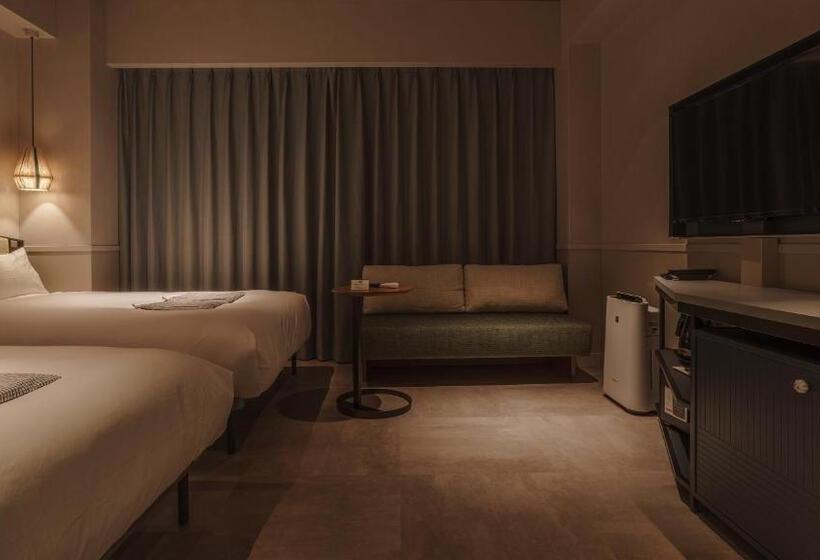 غرفة سوبيريور, Aoka Kamigoto