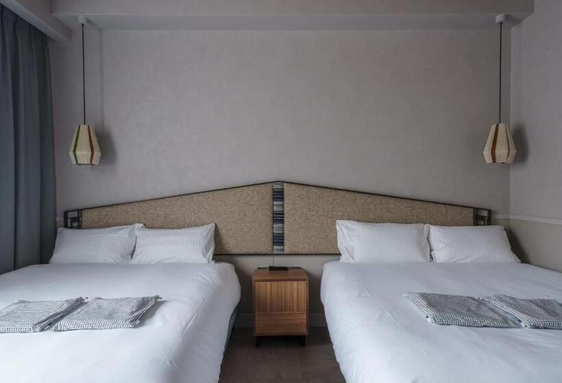 غرفة سوبيريور, Aoka Kamigoto