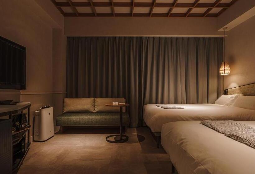 غرفة سوبيريور, Aoka Kamigoto