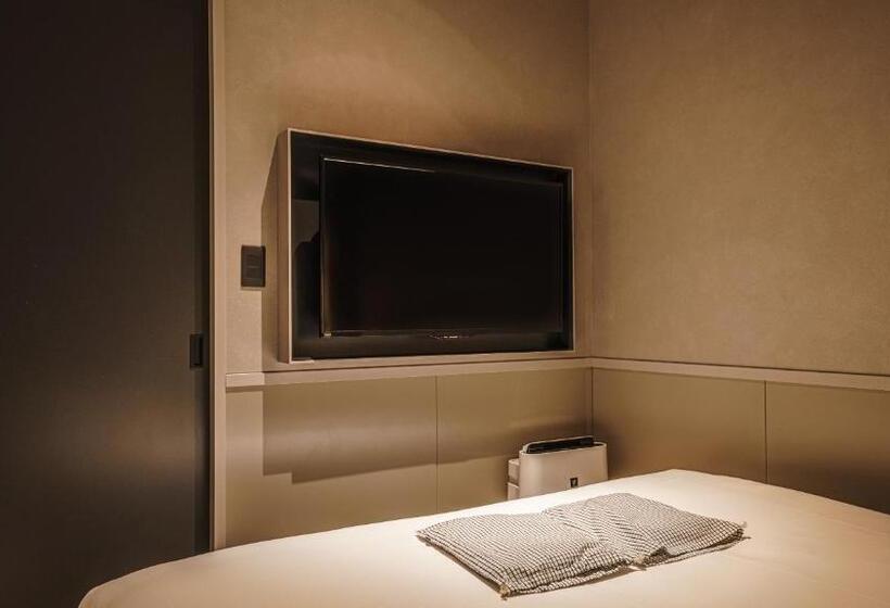 غرفة ديلوكس, Aoka Kamigoto