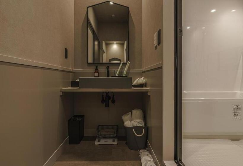 غرفة سوبيريور عائلية, Aoka Kamigoto