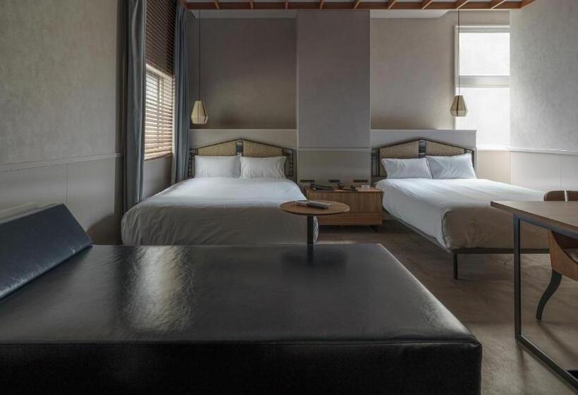 غرفة سوبيريور عائلية, Aoka Kamigoto