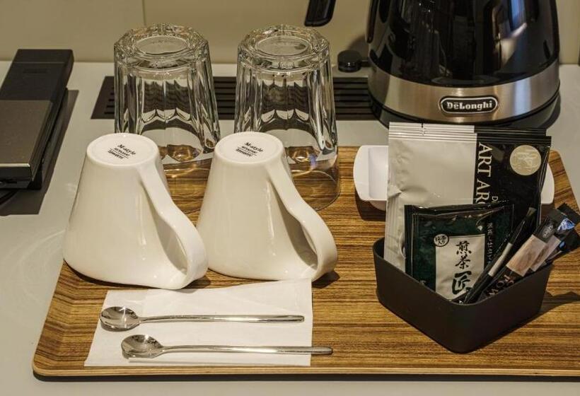 غرفة عائلية سرير بطابقين, Aoka Kamigoto