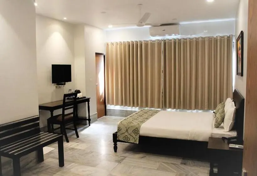 Quarto Deluxe com Sacada, Central