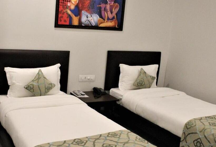 اتاق سوپریور, Central