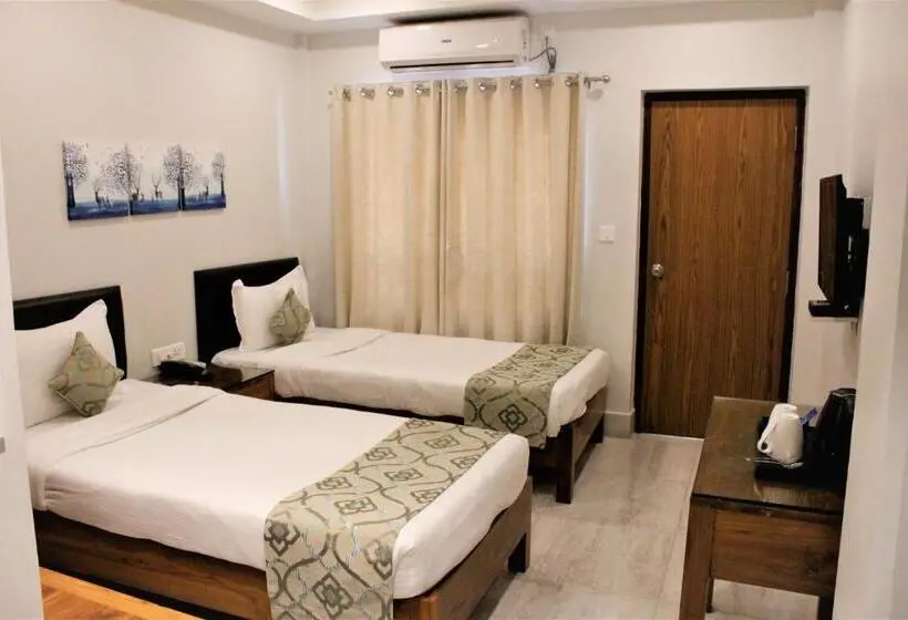 Quarto Estandar com Sacada, Central