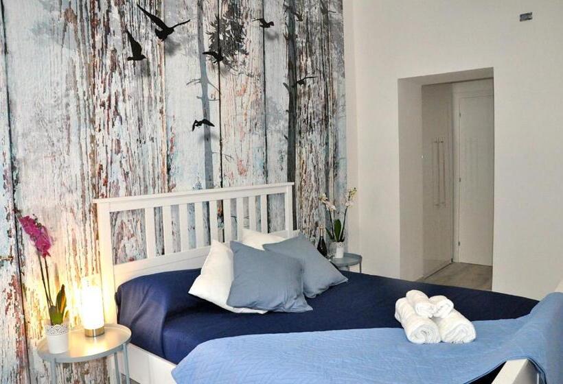 חדר דלוקס לשלושה, Giolitti Central Room