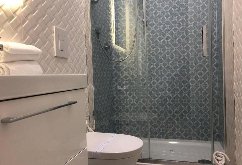 חדר סופריור עם מיטת קינג, Giolitti Central Room