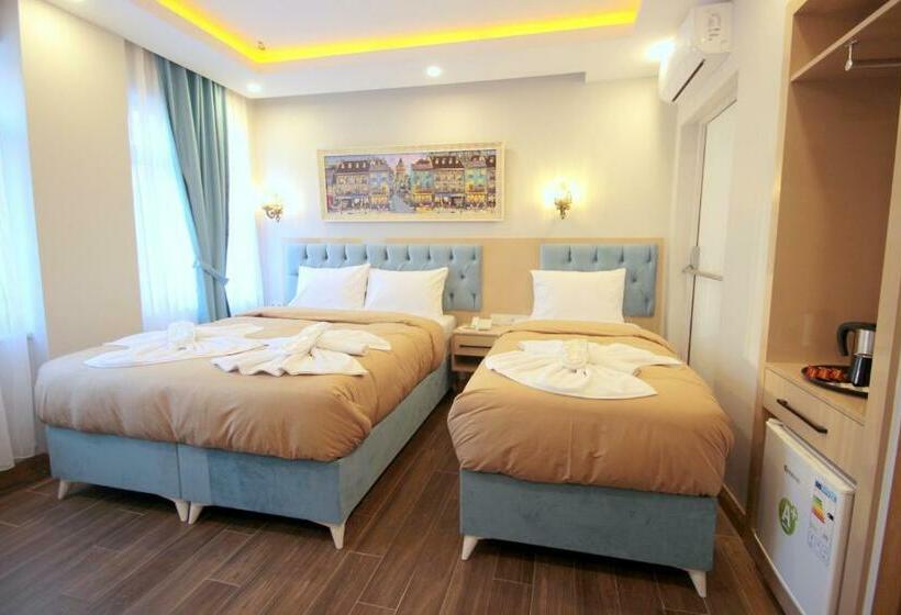 اتاق لوکس سه تخته, Hira