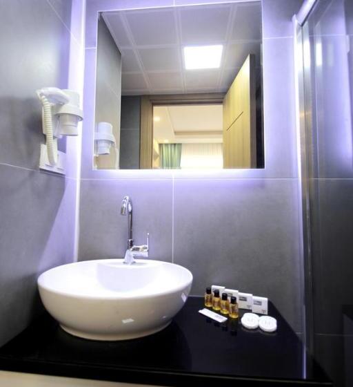 اتاق لوکس, Hira