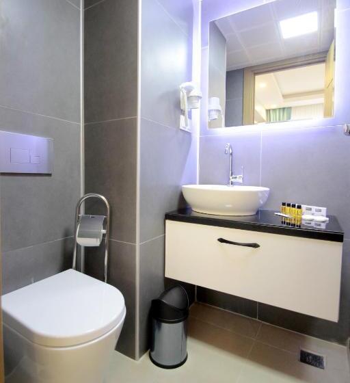 اتاق لوکس, Hira